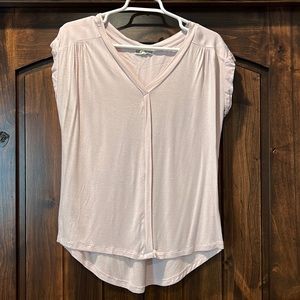 Pleione Flowy Yoga V Neck SZ Small Light Pink Tee